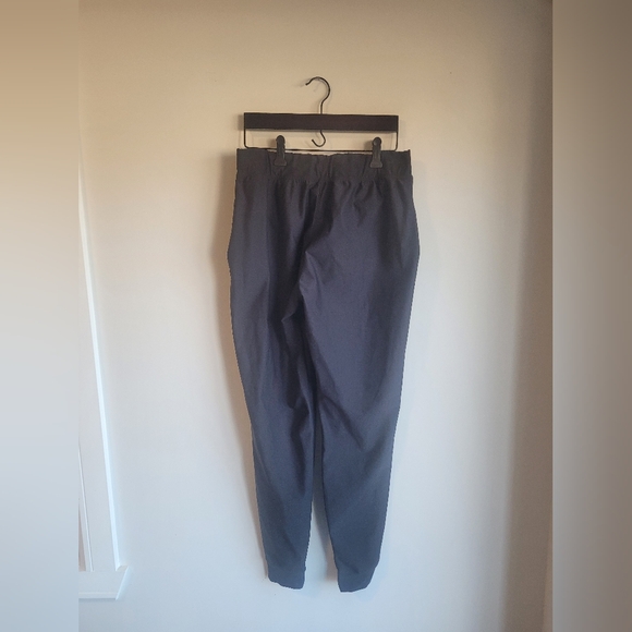 Women's UA (Under Armour) Vanish Joggers Small - Picture 3 of 4